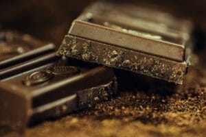 Dark chocolate and red wine for age prevention