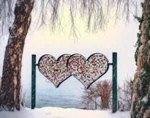 2 hearts connected